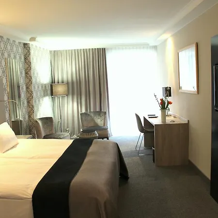Erzgiesserei Europe Hotell 4*